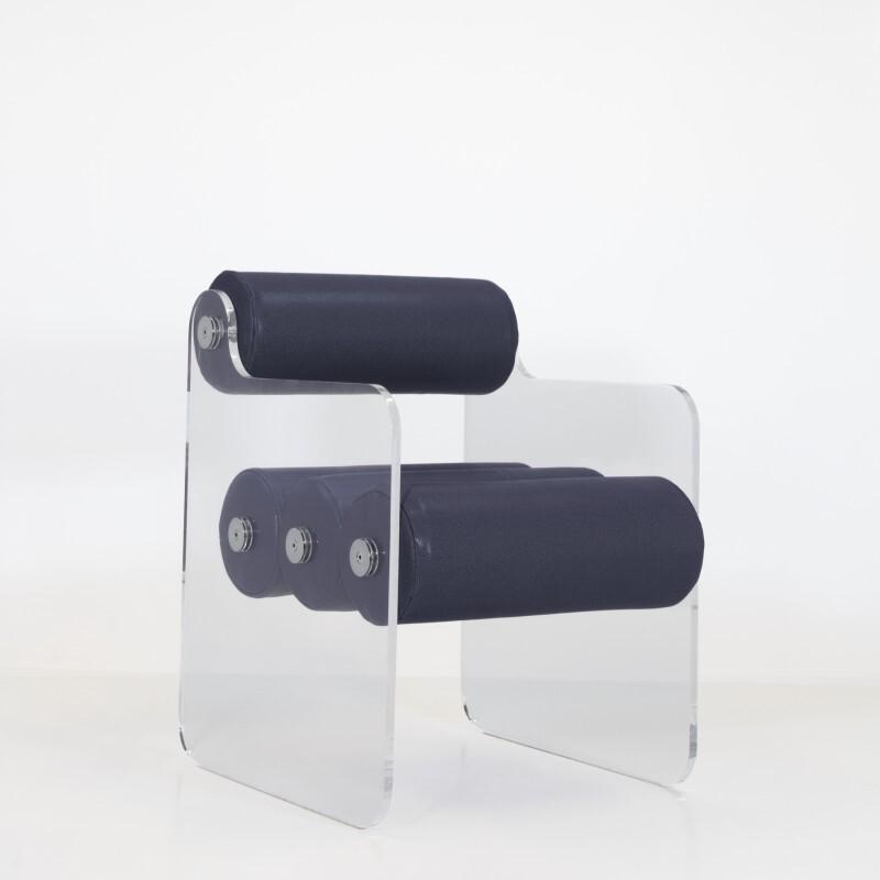 NUVÓ Signature Series 04– Luxury Design Armchair